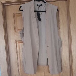 Allegra K Tan Sleeveless Vest with Minimalist Design